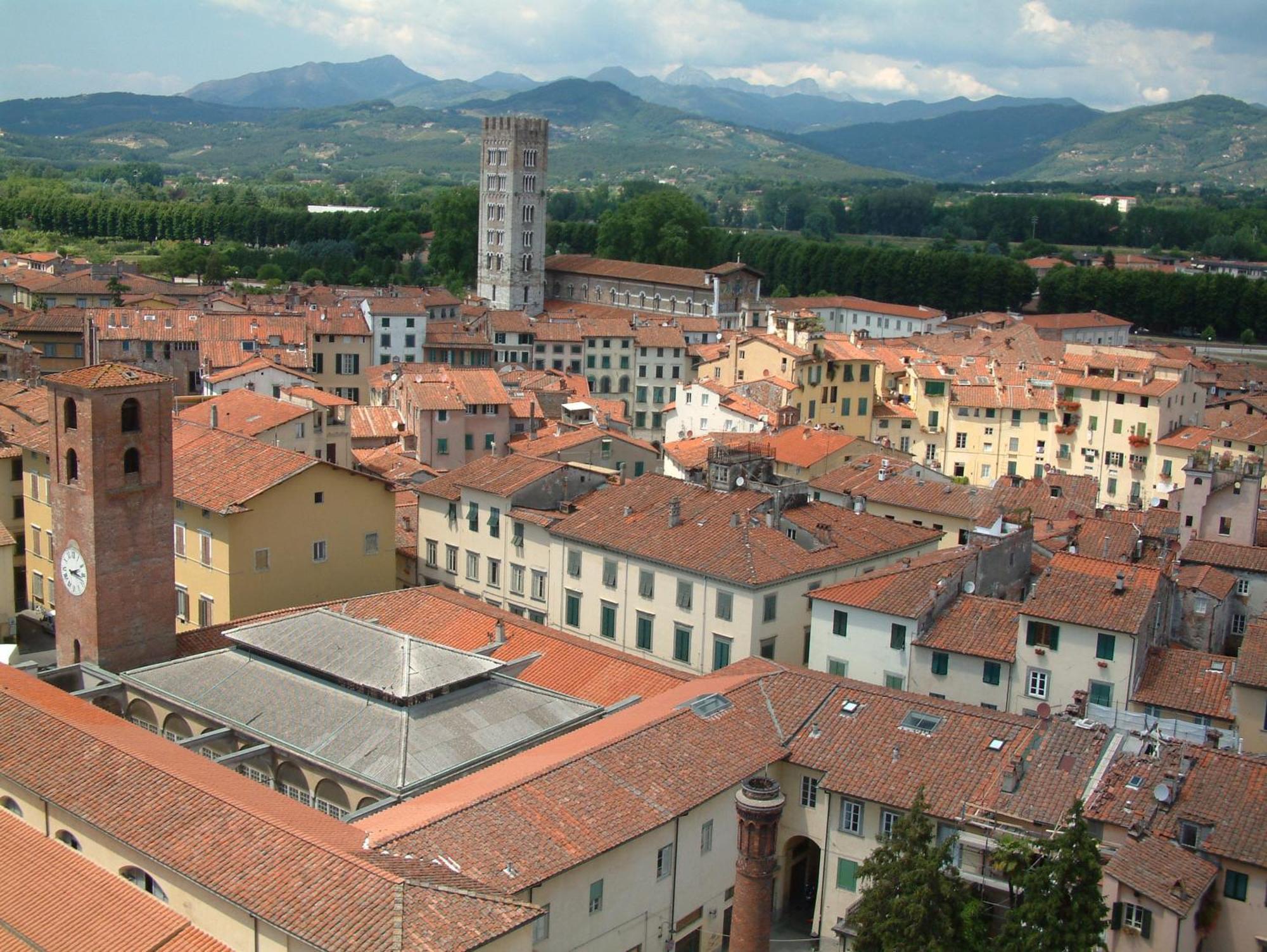 Apartment Anfiteatro Lucca Exterior photo